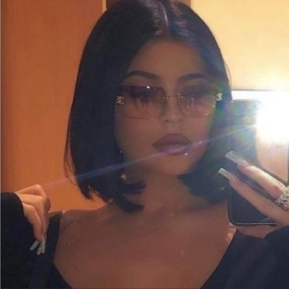 RARE ✨𝑪𝑯𝑨𝑵𝑬𝑳 VINTAGE SUNGLASSES ALL SWAROVSKI CRYSTALS - Picture 9 of 13